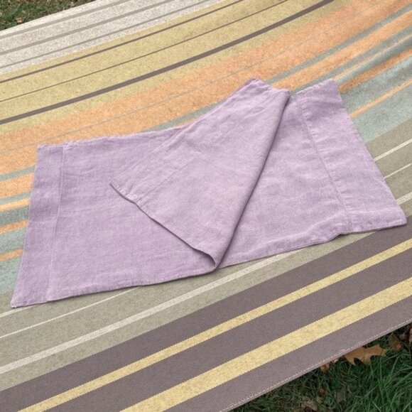 POTTERY BARN Linen Lavender Pillowcases Standard Size Set of 2 - Picture 2 of 6